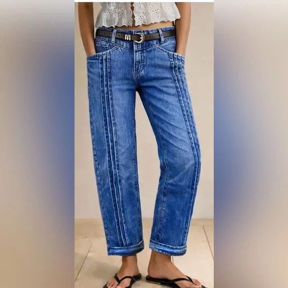 Mid wash pleat and cuff accent jeans. Size XS. NWT - Picture 1 of 12